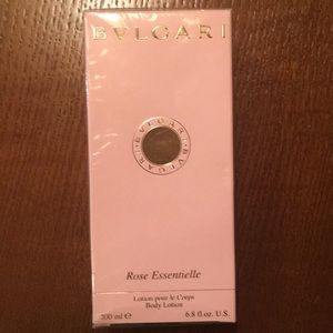 🌹Rose Essentielle Lotion by BULGARI, BVLGARI